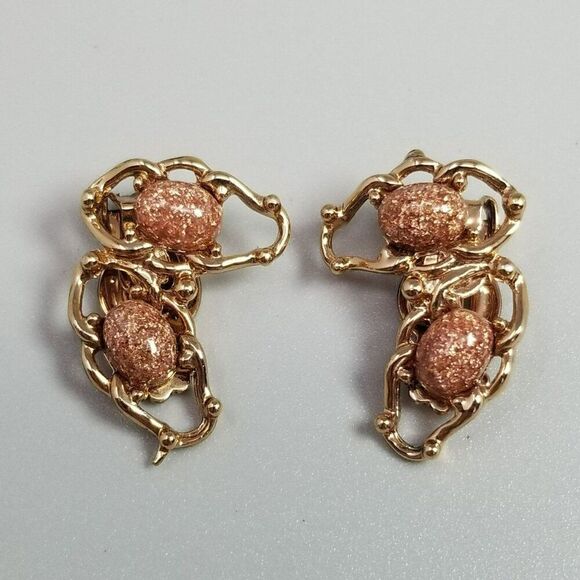 Vintage Goldstone Cabochon Clip On earrings, Gold Tone Setting, Retro Estate - Picture 5 of 6